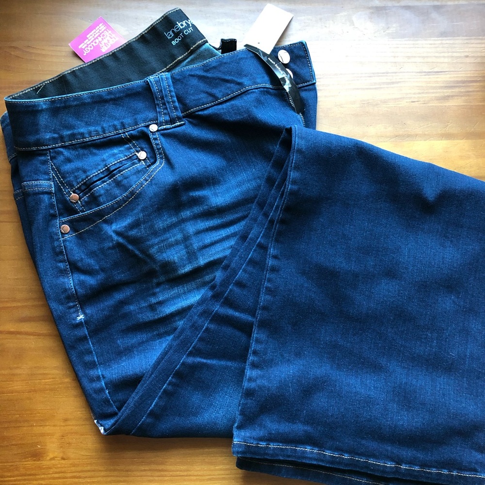 Lane Bryant boot cut jeans w/tighter tummy 26 avg